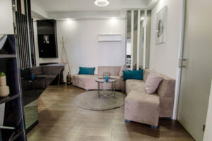 saliev dental care implants