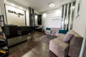 saliev dental care implants