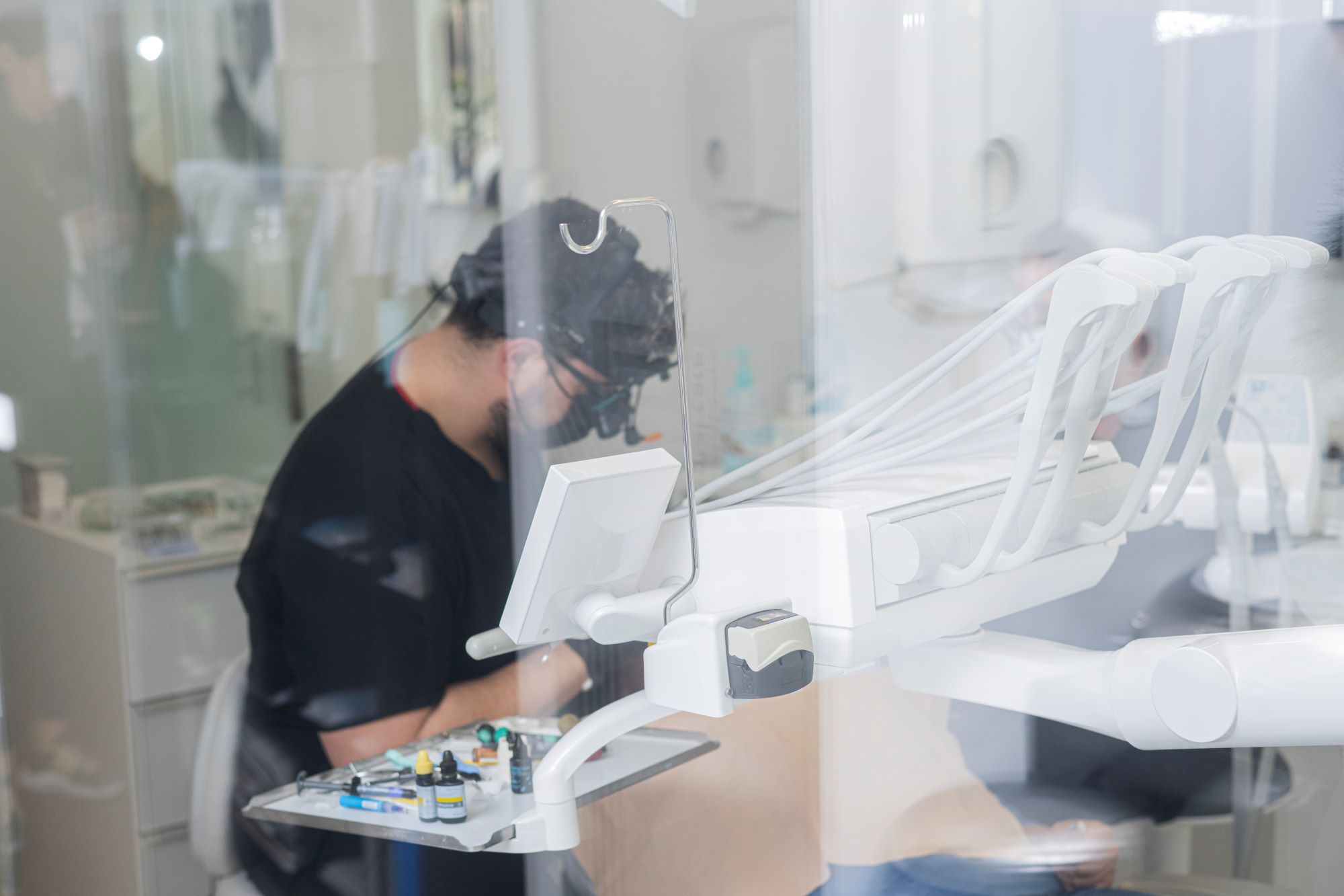 Преглед преди бондинг в Saliev Dental Care, София