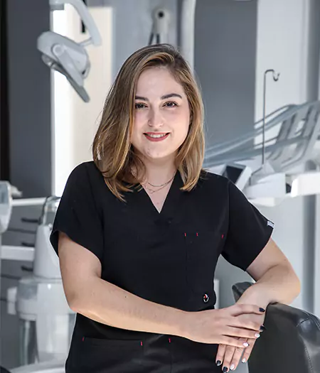 Д-р Лора Якимова, Saliev Dental Care