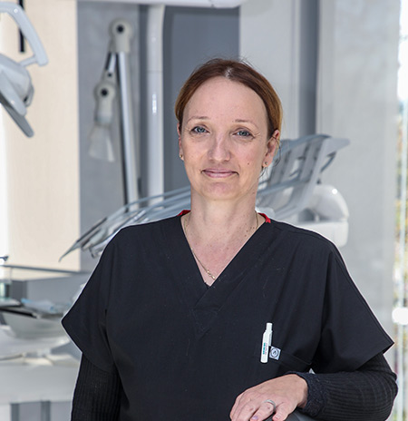 Милена, рецепционист в Saliev Dental Care